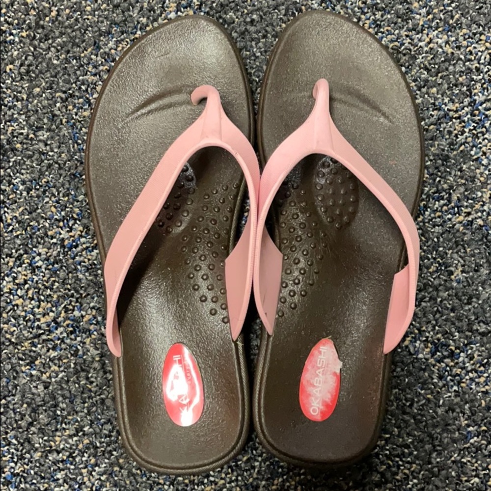 Okabashi pink flip flops